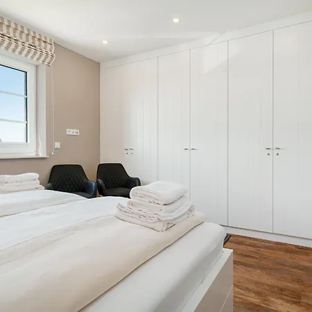 Holiday home Wind In Den Baeumen